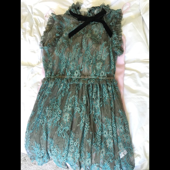 Petite lace skater mini dress with velvet tie neck - Picture 4 of 4